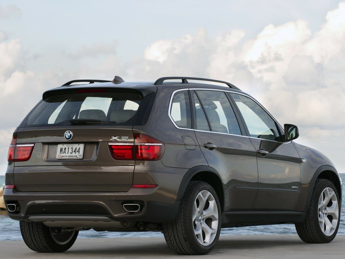 BMW X5 II (E70) Restayling — 3/4 arxadan