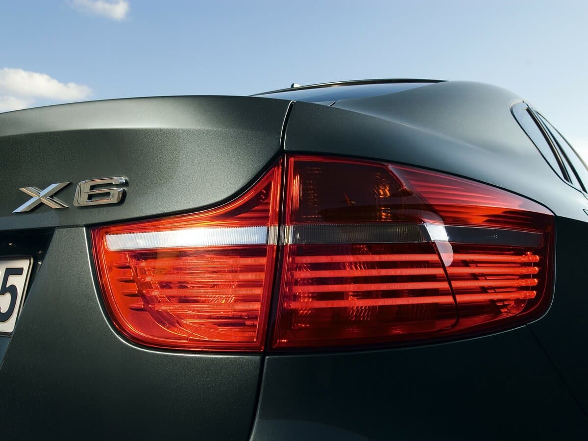 BMW X6 I (E71) — Detal