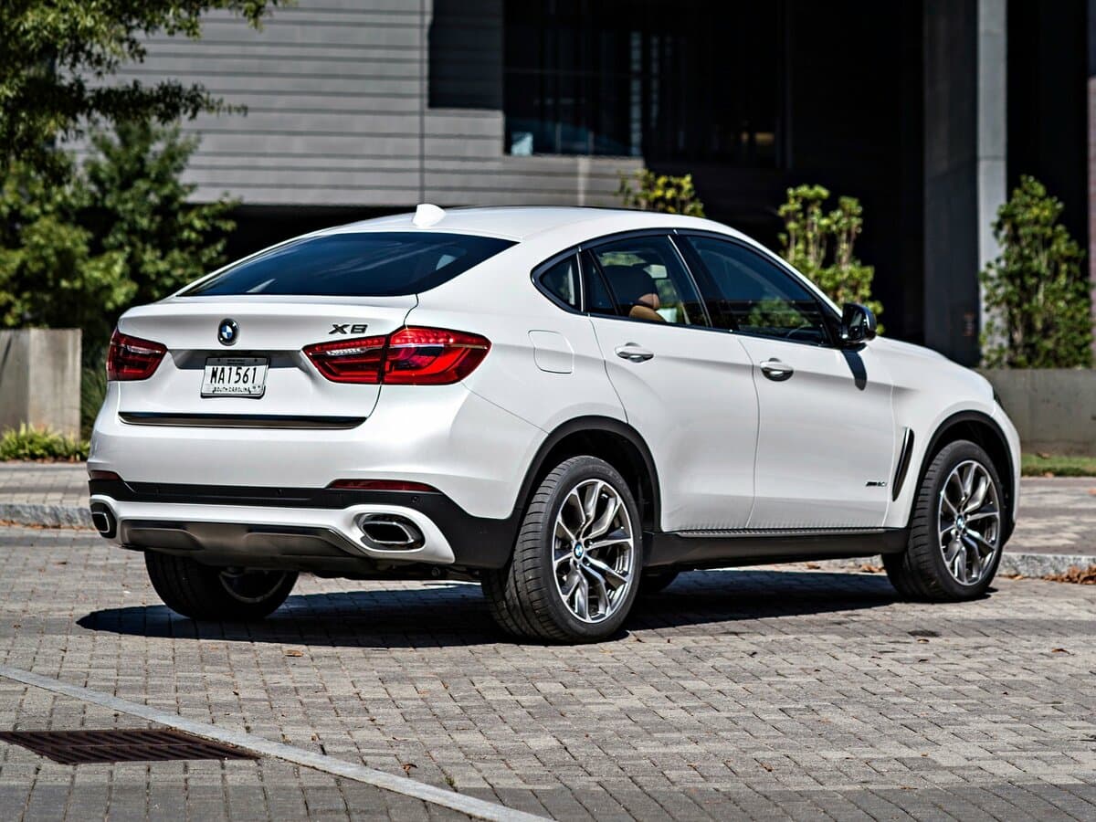 BMW X6 II (F16) — 3/4 arxadan