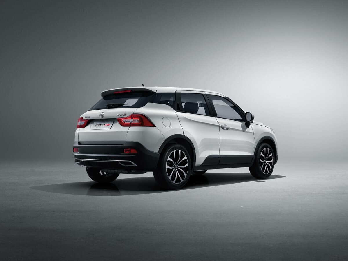 Brilliance V3 I Restayling — 3/4 arxadan