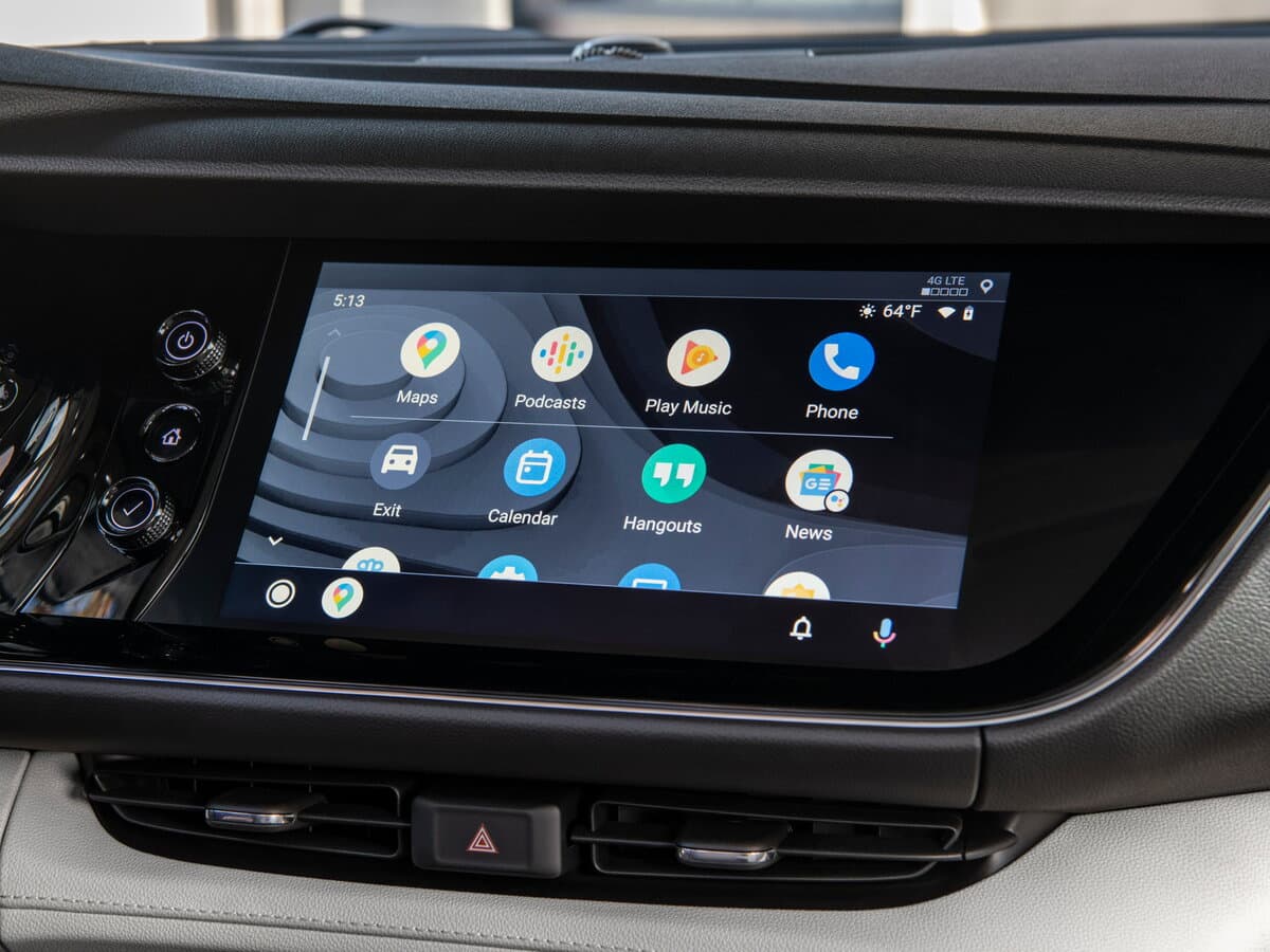 Buick Envision II — Salon, öndən