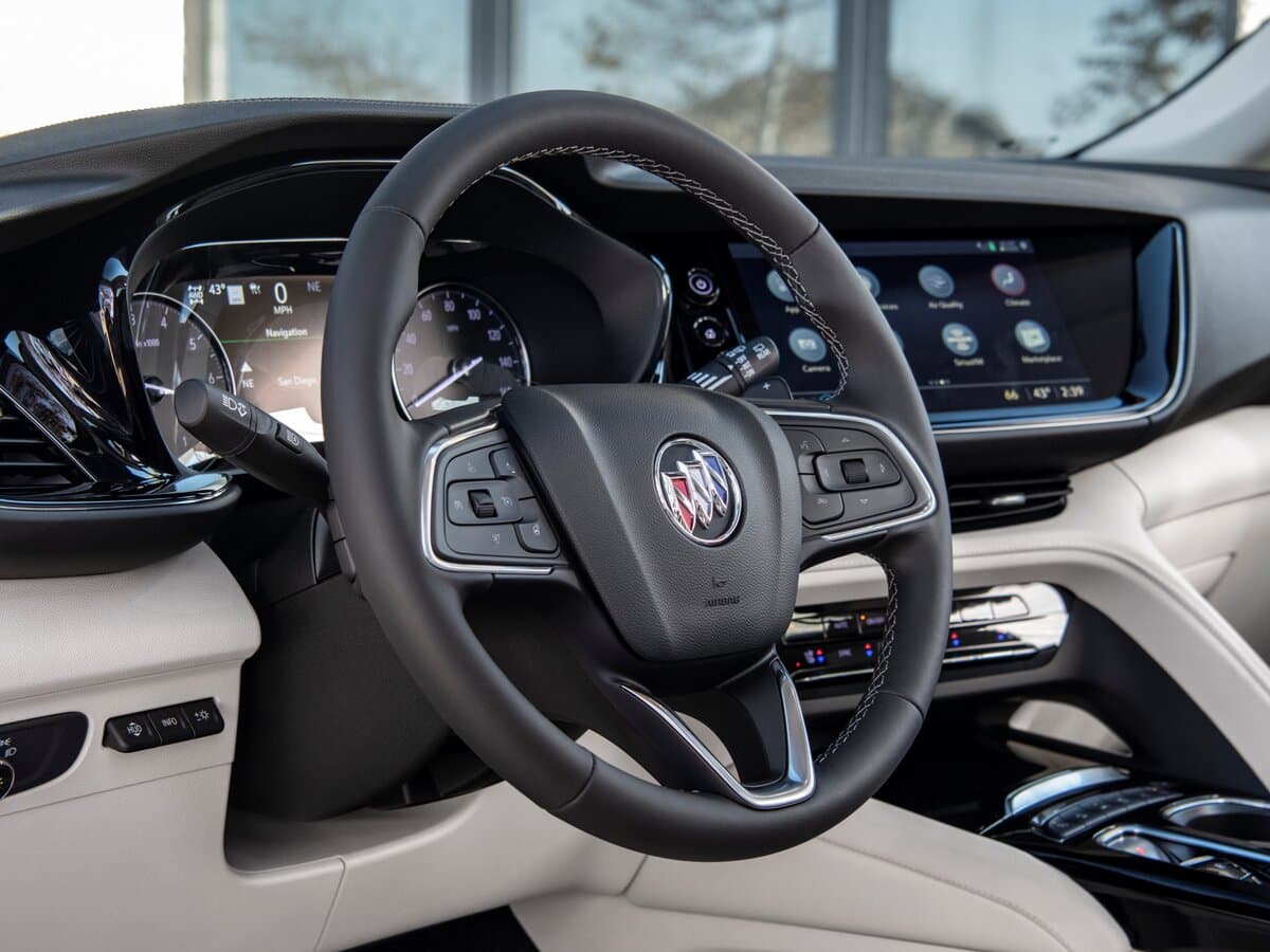 Buick Envision II — Sükan
