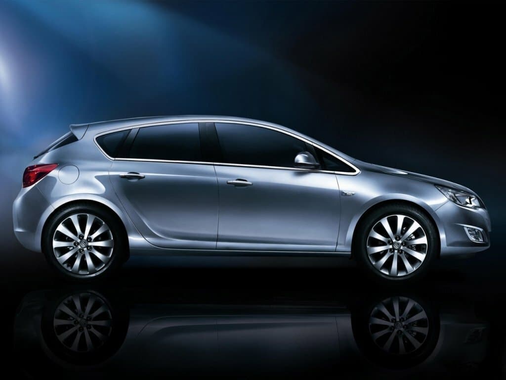 Buick Excelle II — Yandan