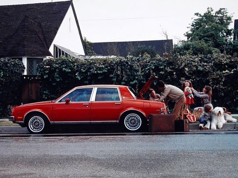 Buick Skylark VI — yandan görünüş
