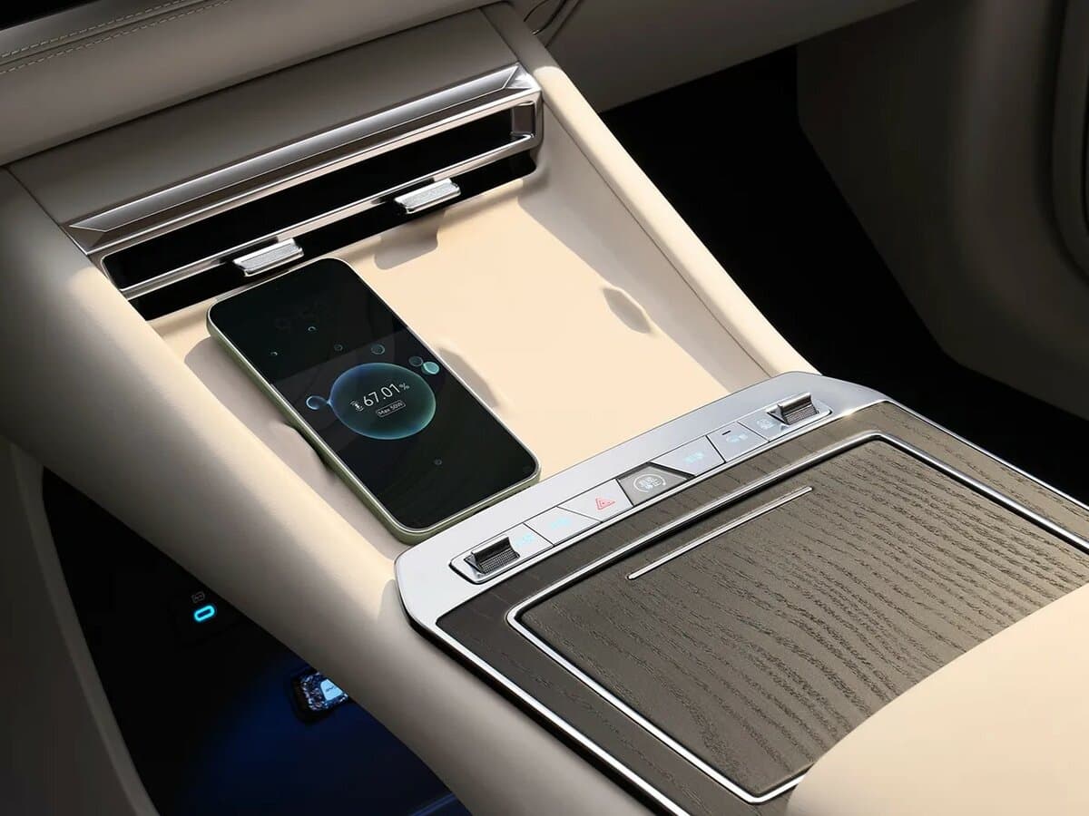 BYD Datang 2026 – indiyədək — Salon, öndən