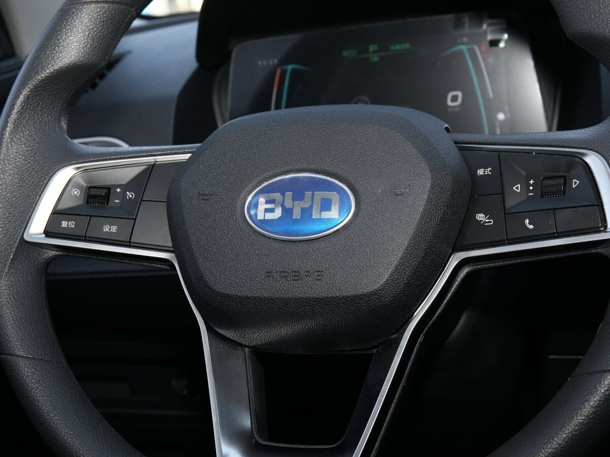 BYD E3 2019 – 2023 — Sükan