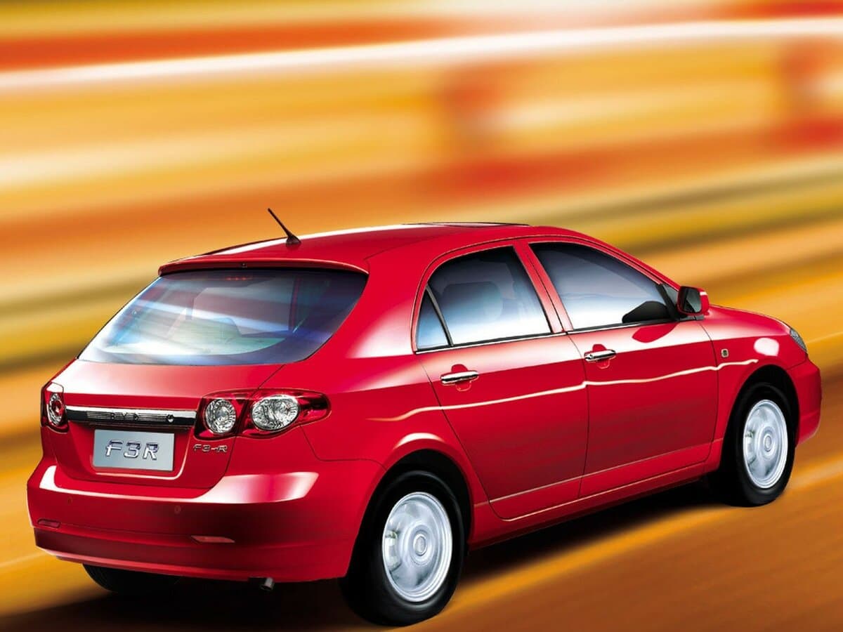 BYD F3 I — 3/4 arxadan