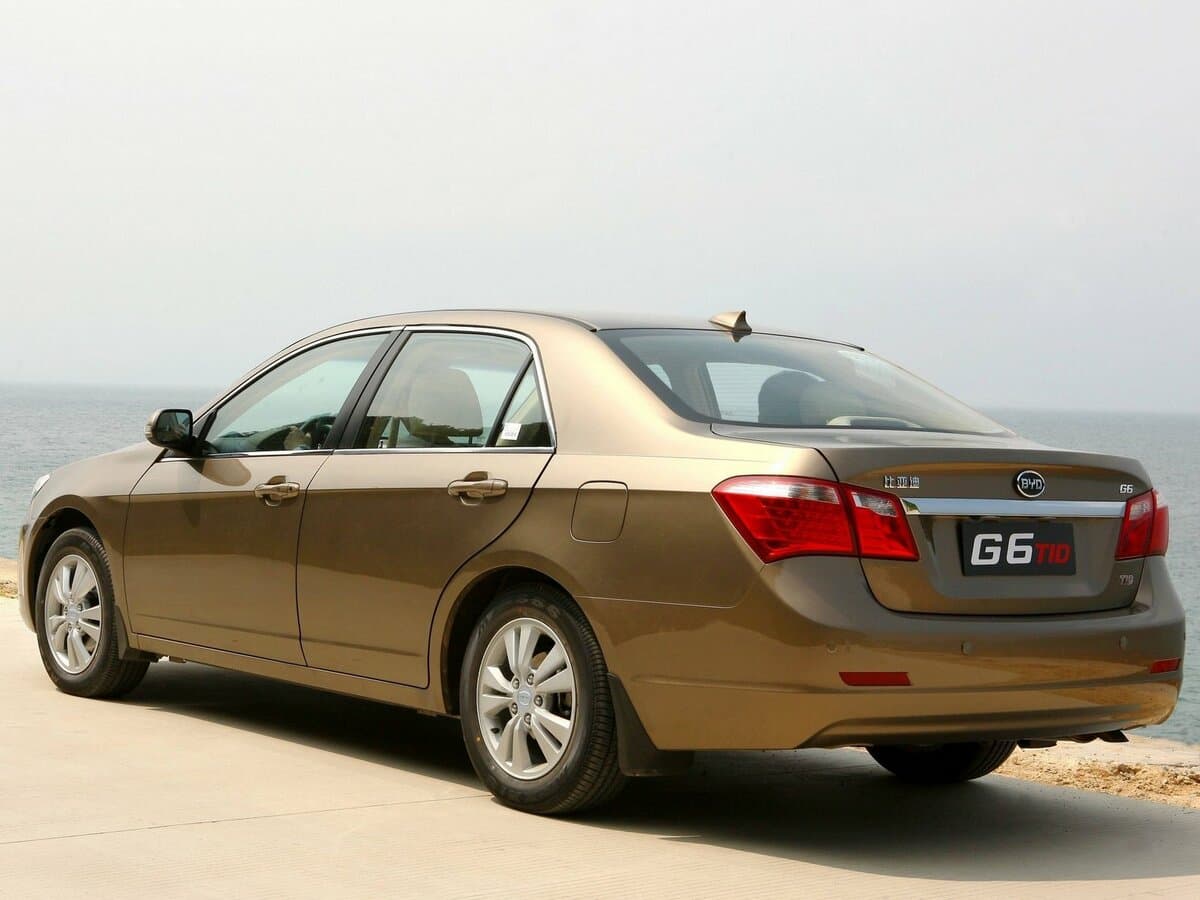 BYD G6 2011 – 2013 — 3/4 arxadan