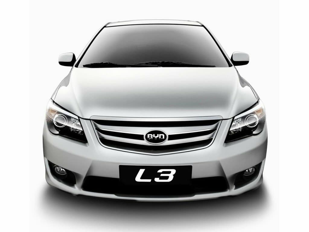 BYD L3 2010 – 2015 — Öndən