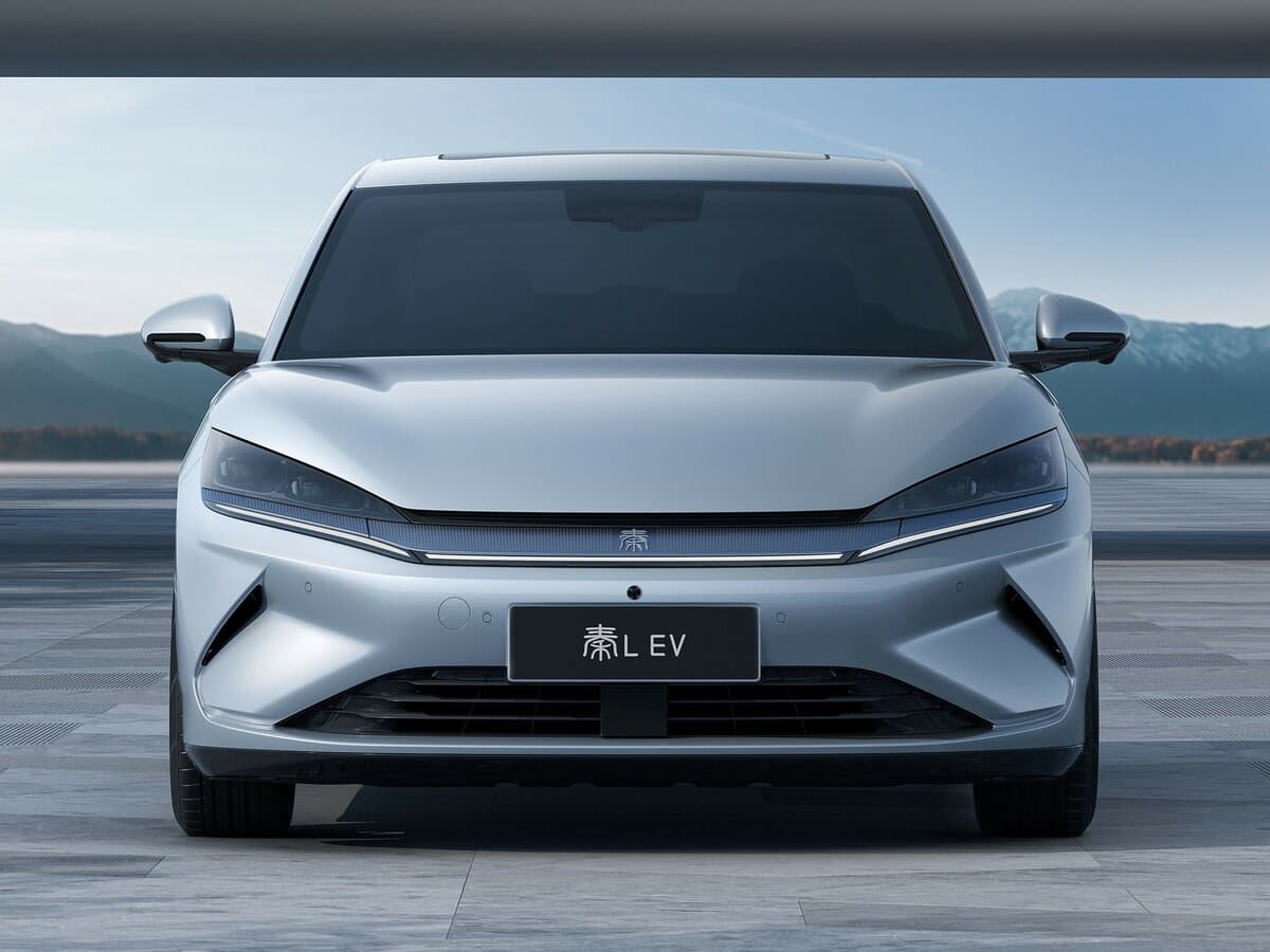 BYD Qin L 2024 – indiyədək — Öndən