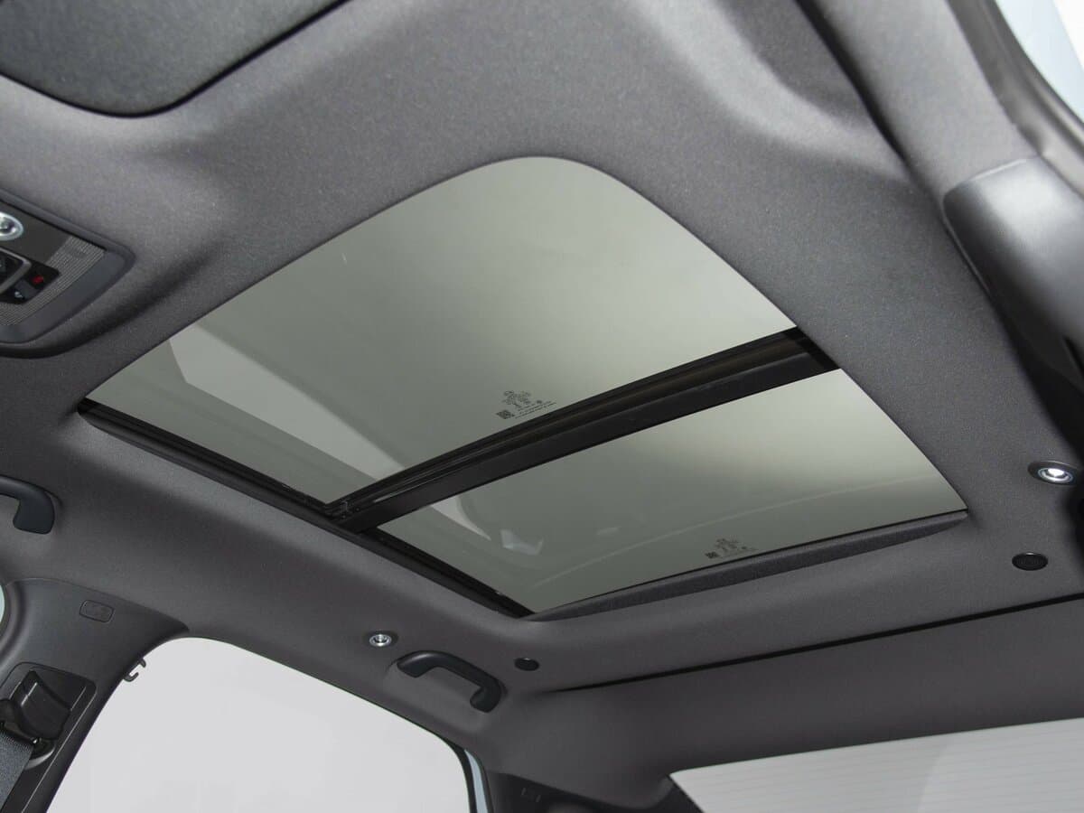 BYD Qin L 2024 – indiyədək — Salon, öndən