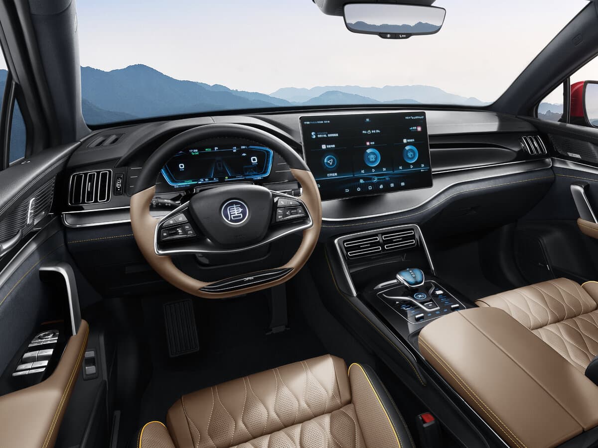 BYD Tang II Restayling 1 — 3/4 arxadan