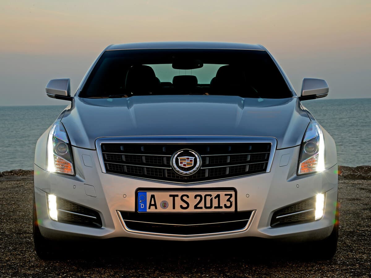 Cadillac ATS I — Öndən