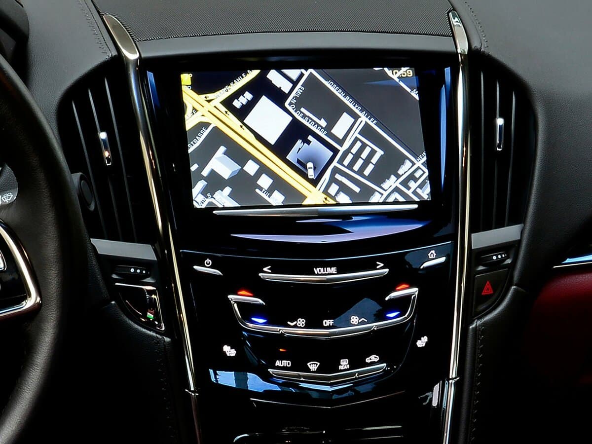 Cadillac ATS I — Salon, arxadan