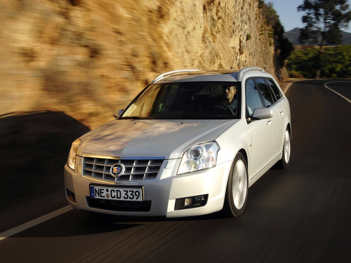 Cadillac BLS 2006 – 2009 — Öndən