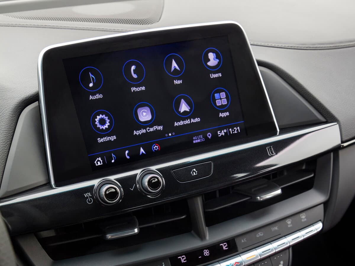 Cadillac CT4 I — Salon, öndən