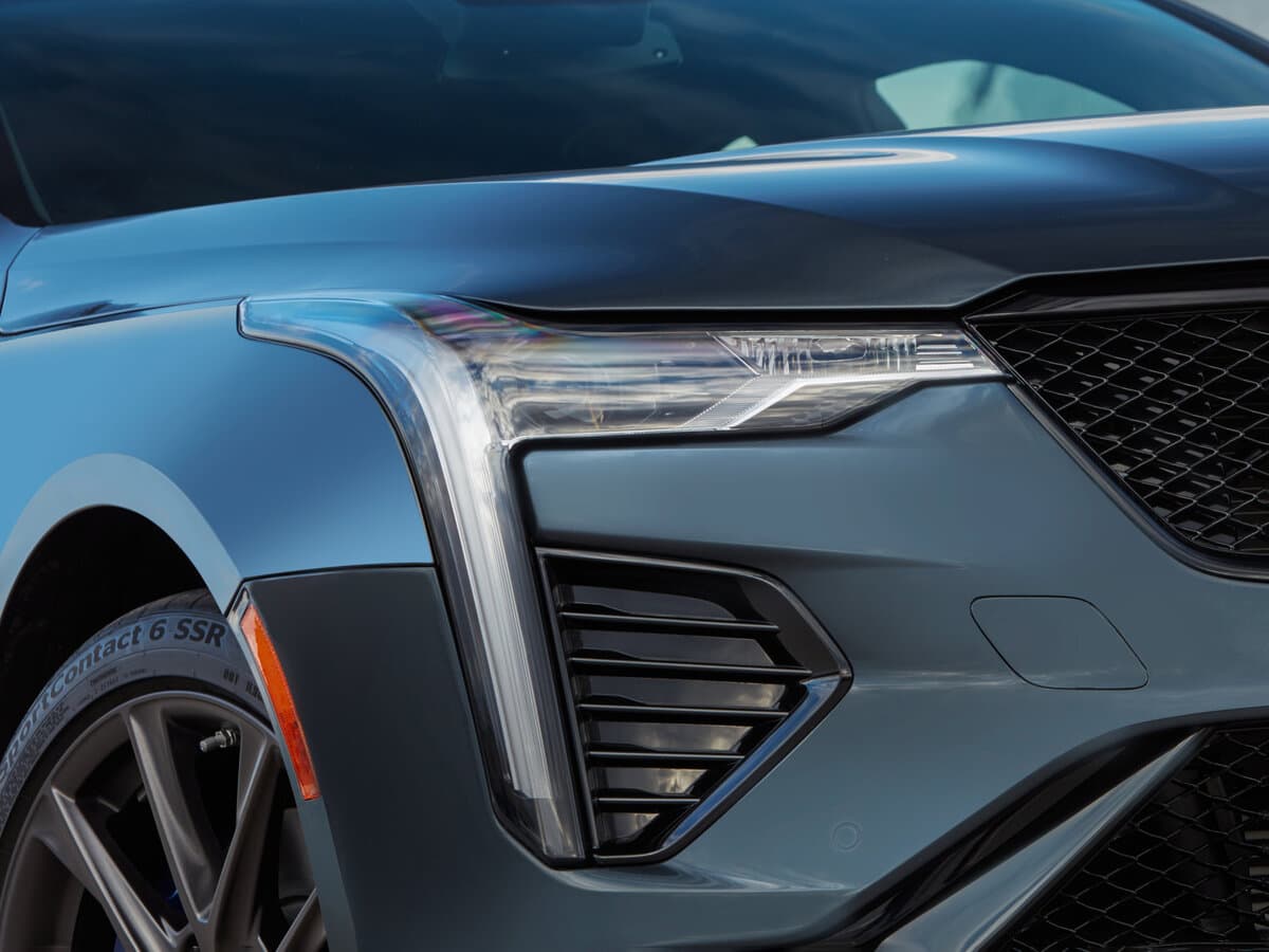 Cadillac CT4-V I — Fara