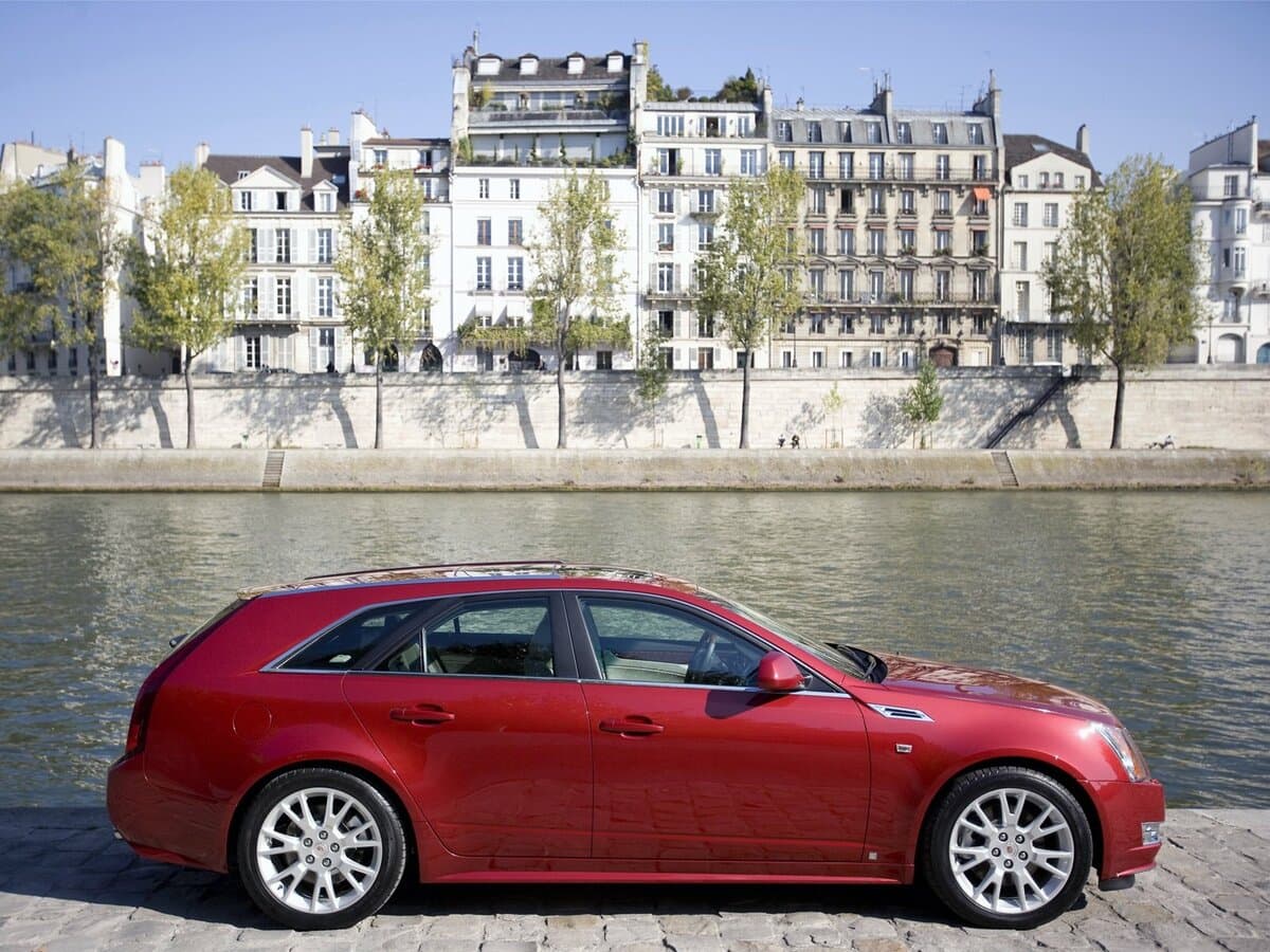 Cadillac CTS II — Yandan