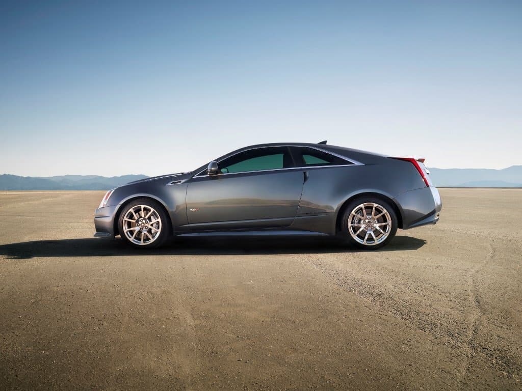Cadillac CTS-V II — Yandan