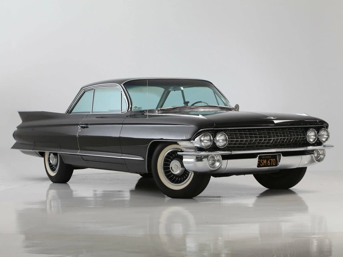 Cadillac DeVille II — Salon, öndən