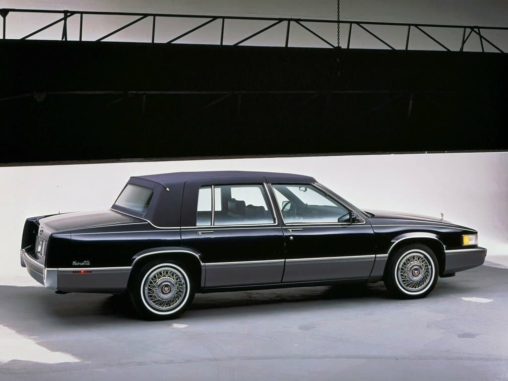 Cadillac DeVille VI — Yandan