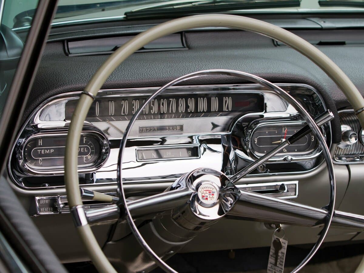 Cadillac Eldorado III Restayling — Sükan