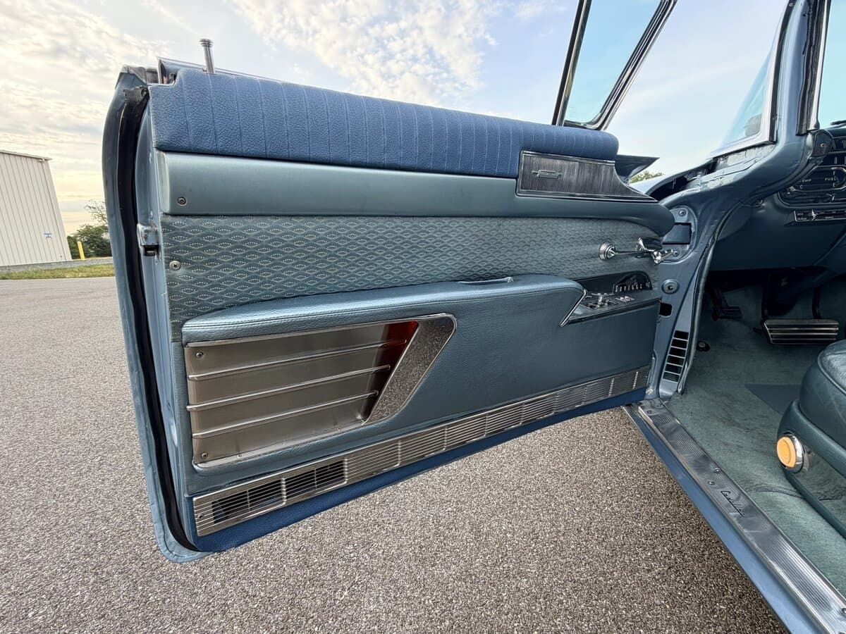 Cadillac Eldorado III Restayling — Qapı