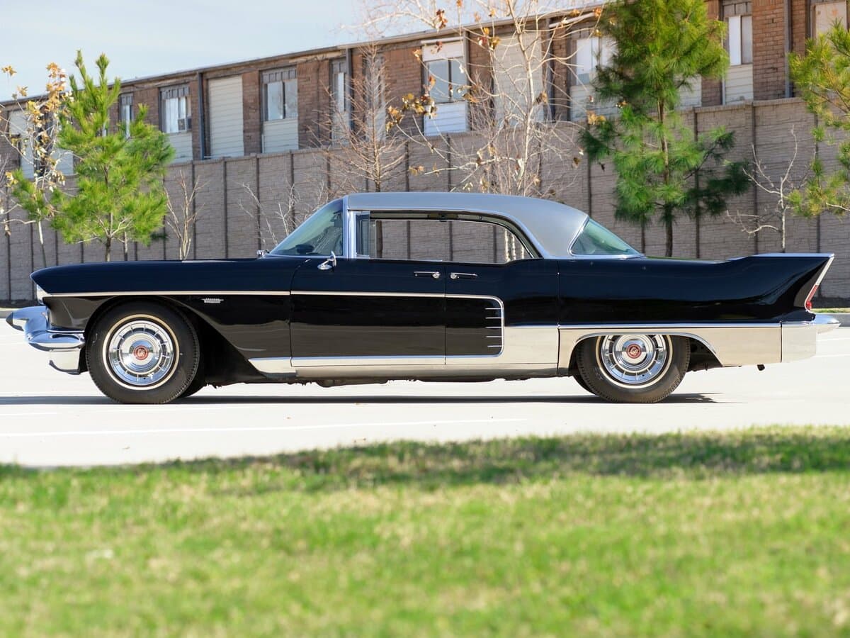 Cadillac Eldorado III Restayling — Yandan