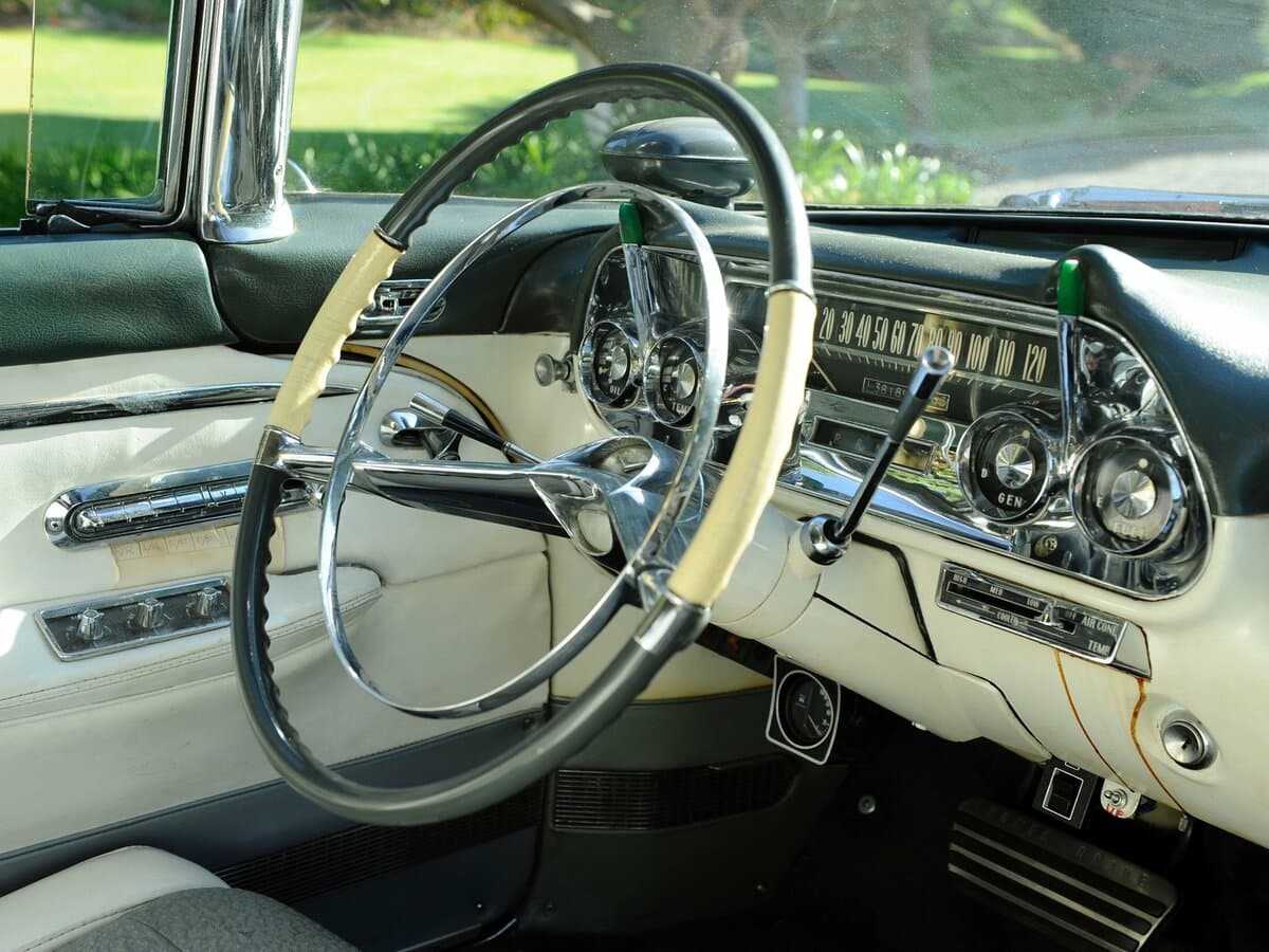 Cadillac Eldorado III Restayling — Sükan