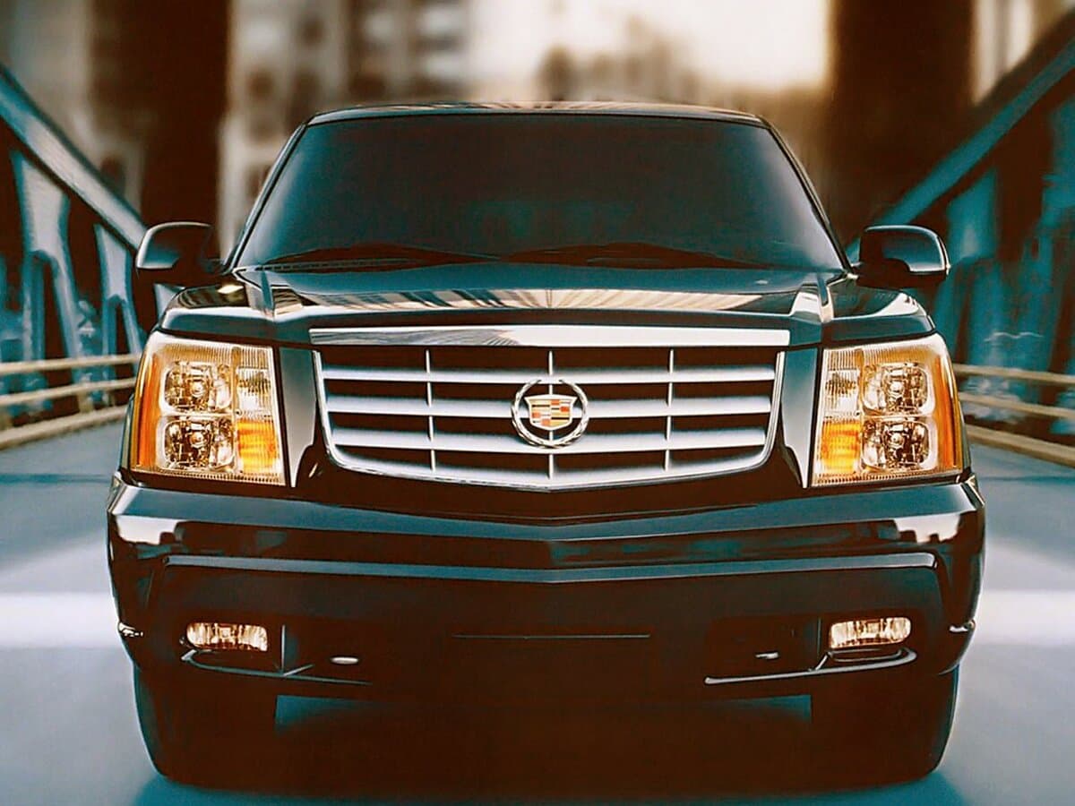 Cadillac Escalade II — Öndən