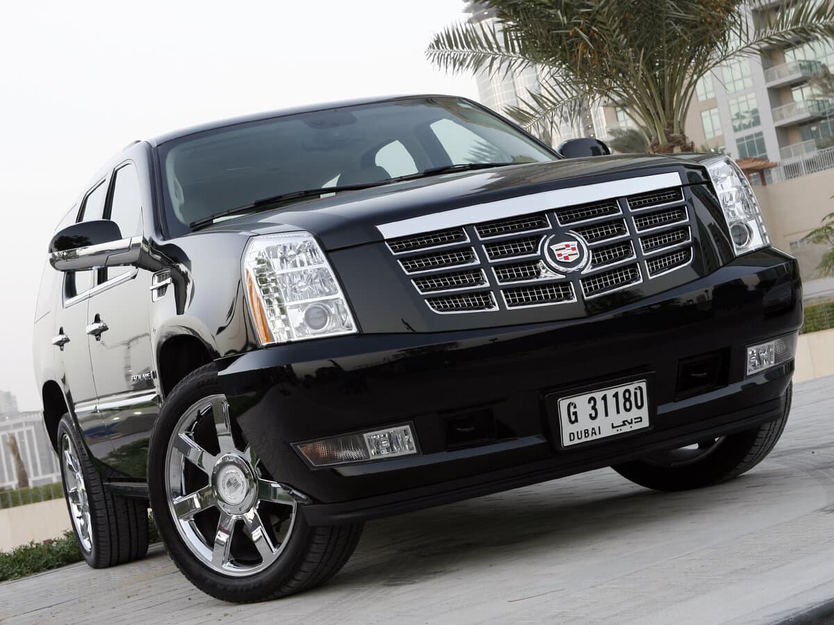 Cadillac Escalade III — Öndən