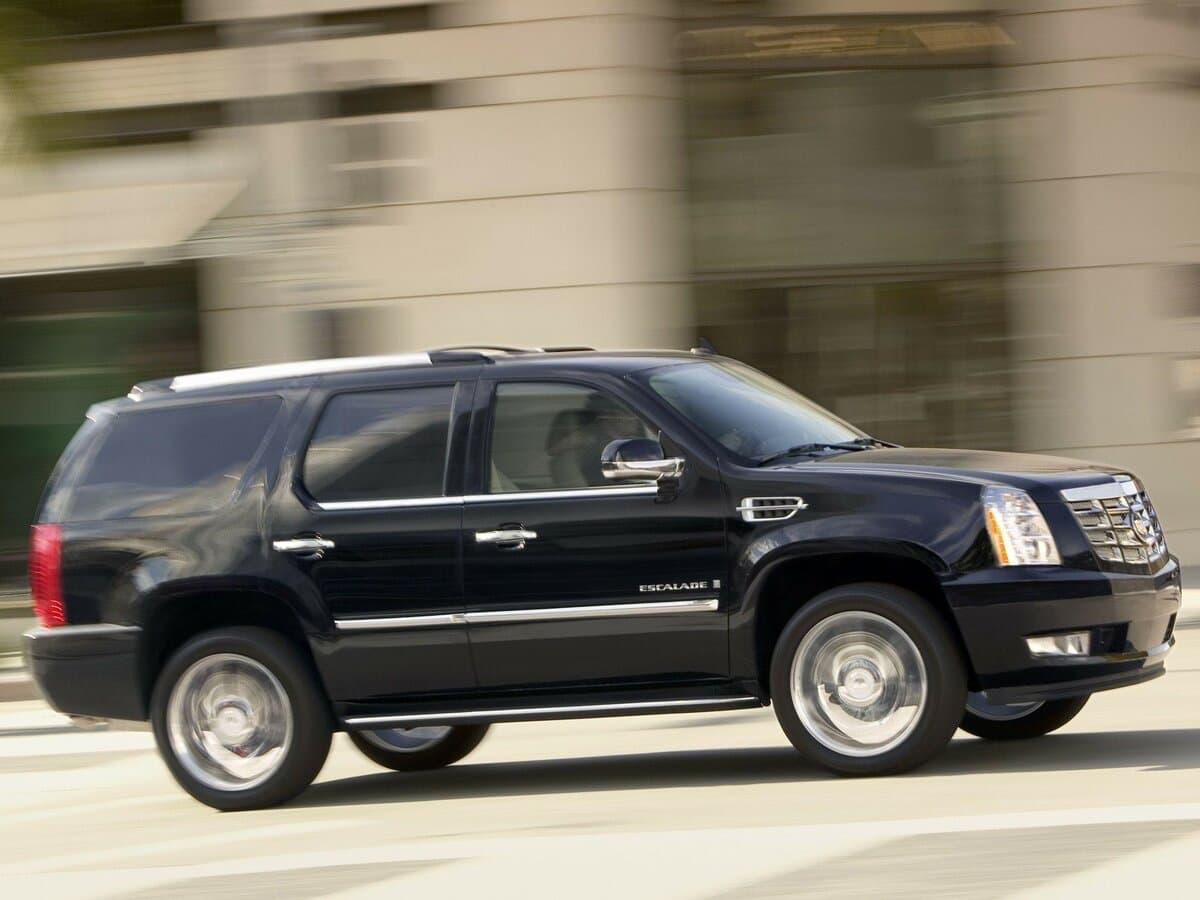 Cadillac Escalade III — Yandan