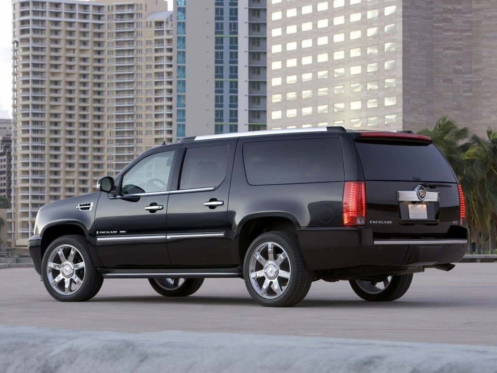 Cadillac Escalade III — 3/4 arxadan