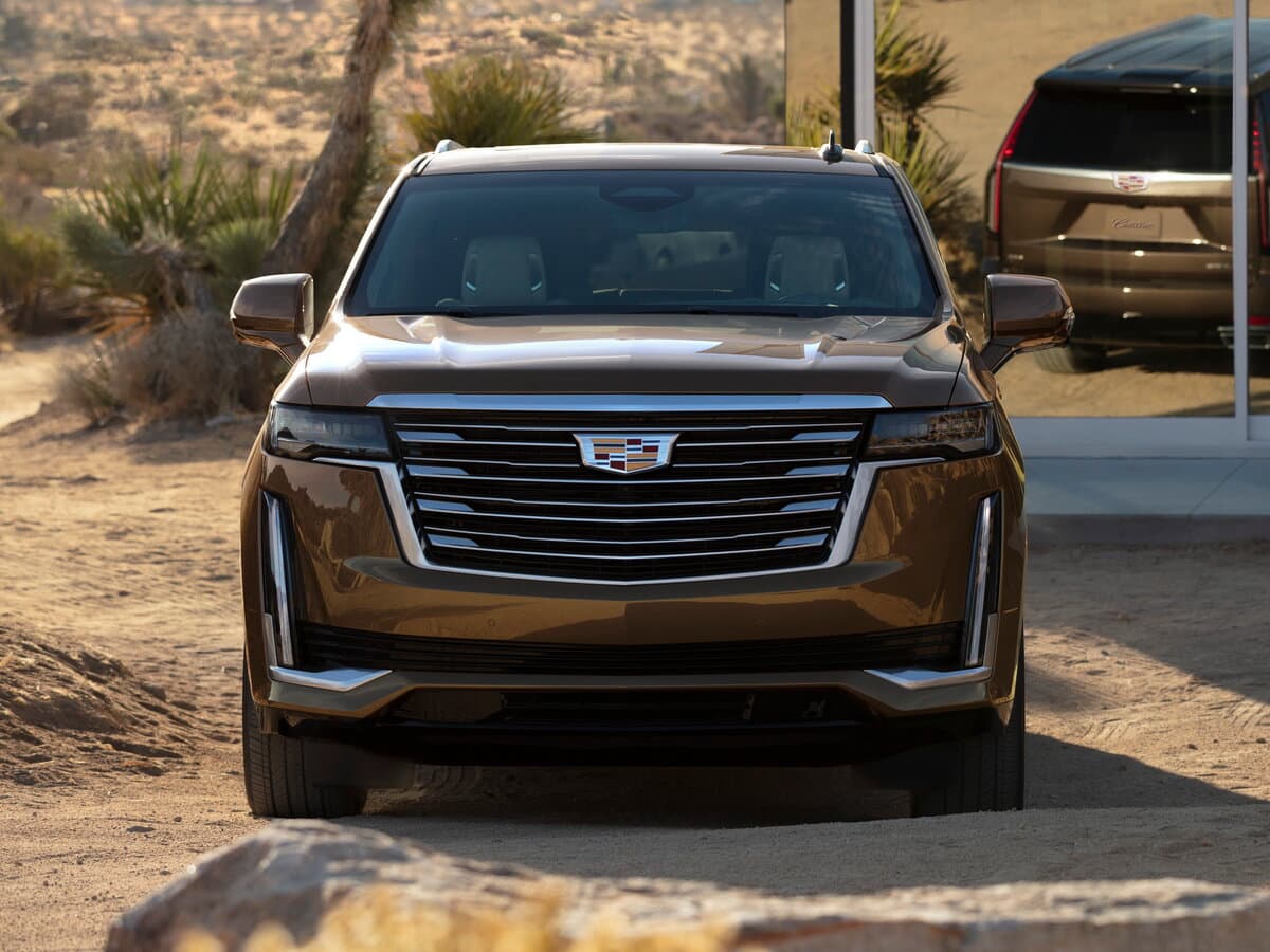 Cadillac Escalade V — Öndən