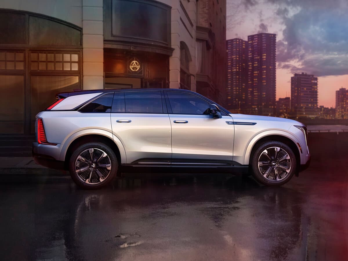 Cadillac Escalade iQ 2024 – indiyədək — Yandan