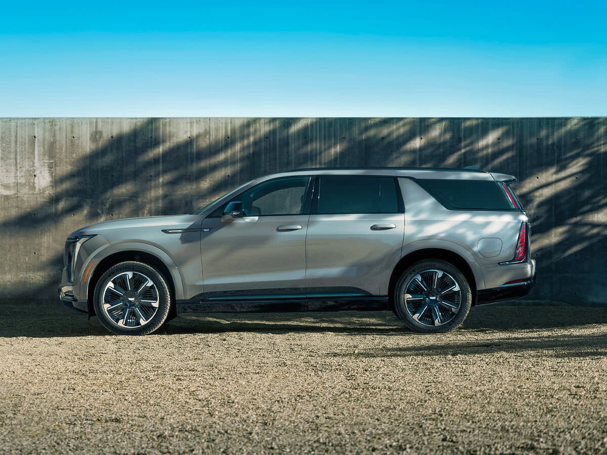 Cadillac Escalade iQ 2024 – indiyədək — Yandan