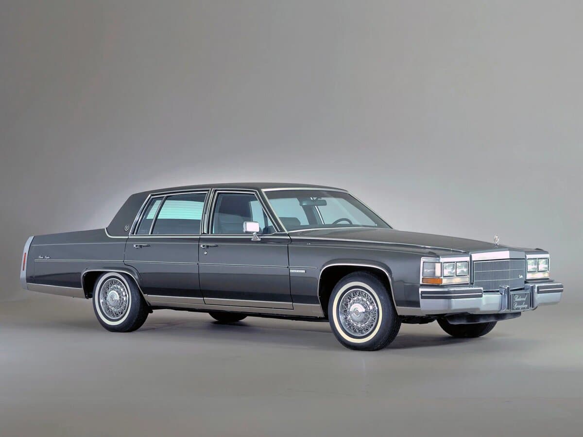 Cadillac Fleetwood Brougham II Restayling — Əsas şəkil