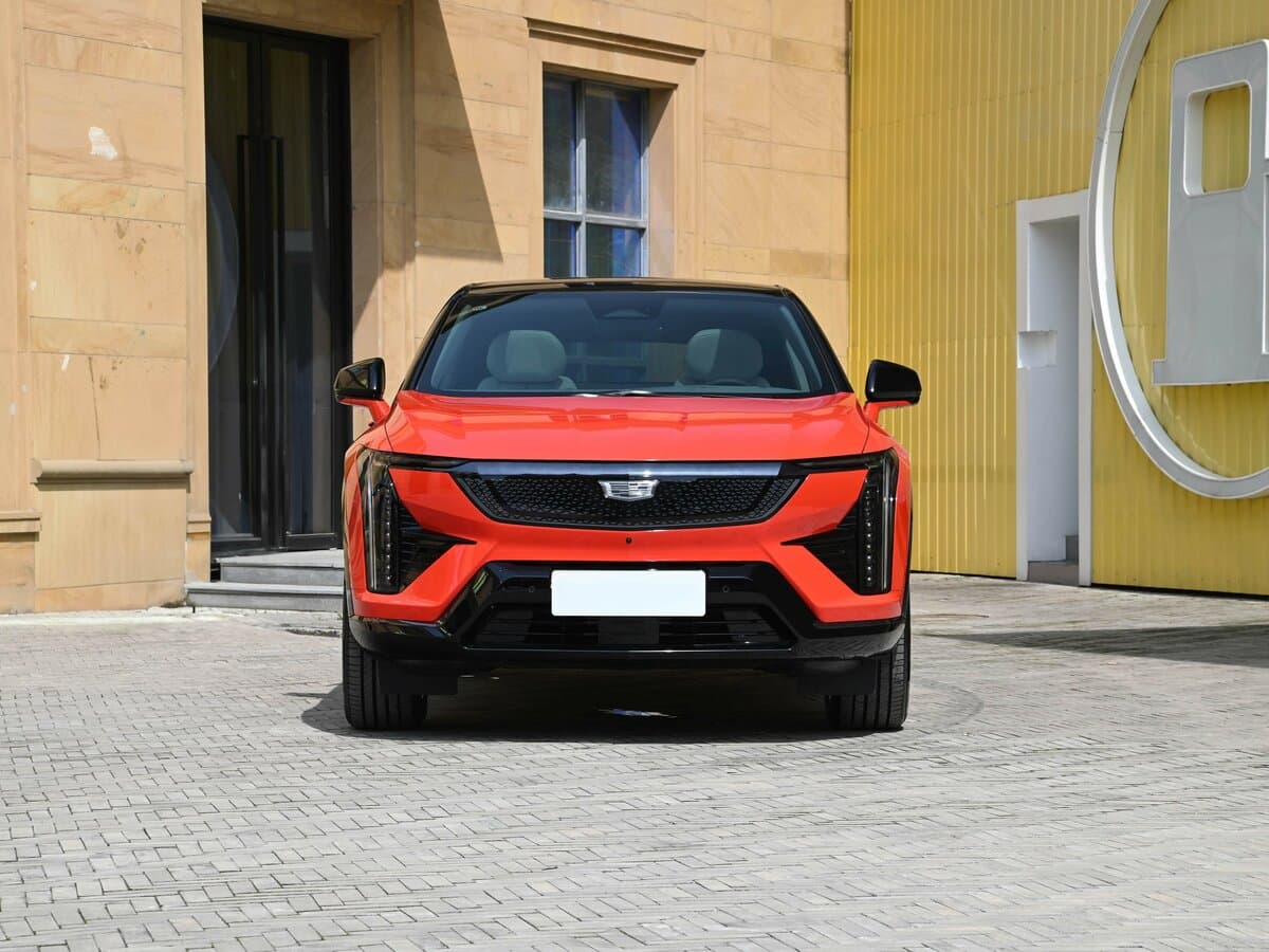 Cadillac Optiq 2024 – indiyədək — Öndən
