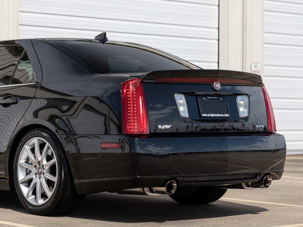Cadillac STS-V I Restayling — Detal