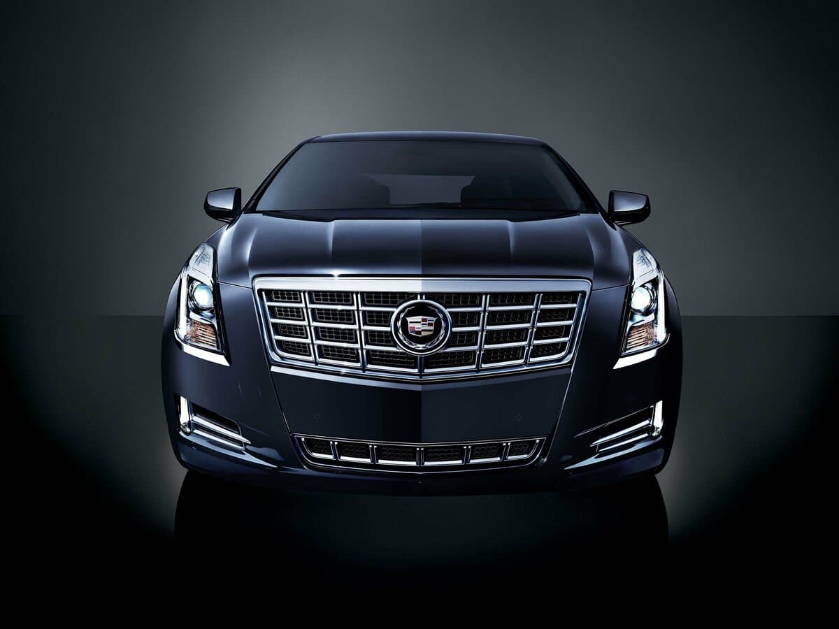 Cadillac XTS I — Öndən
