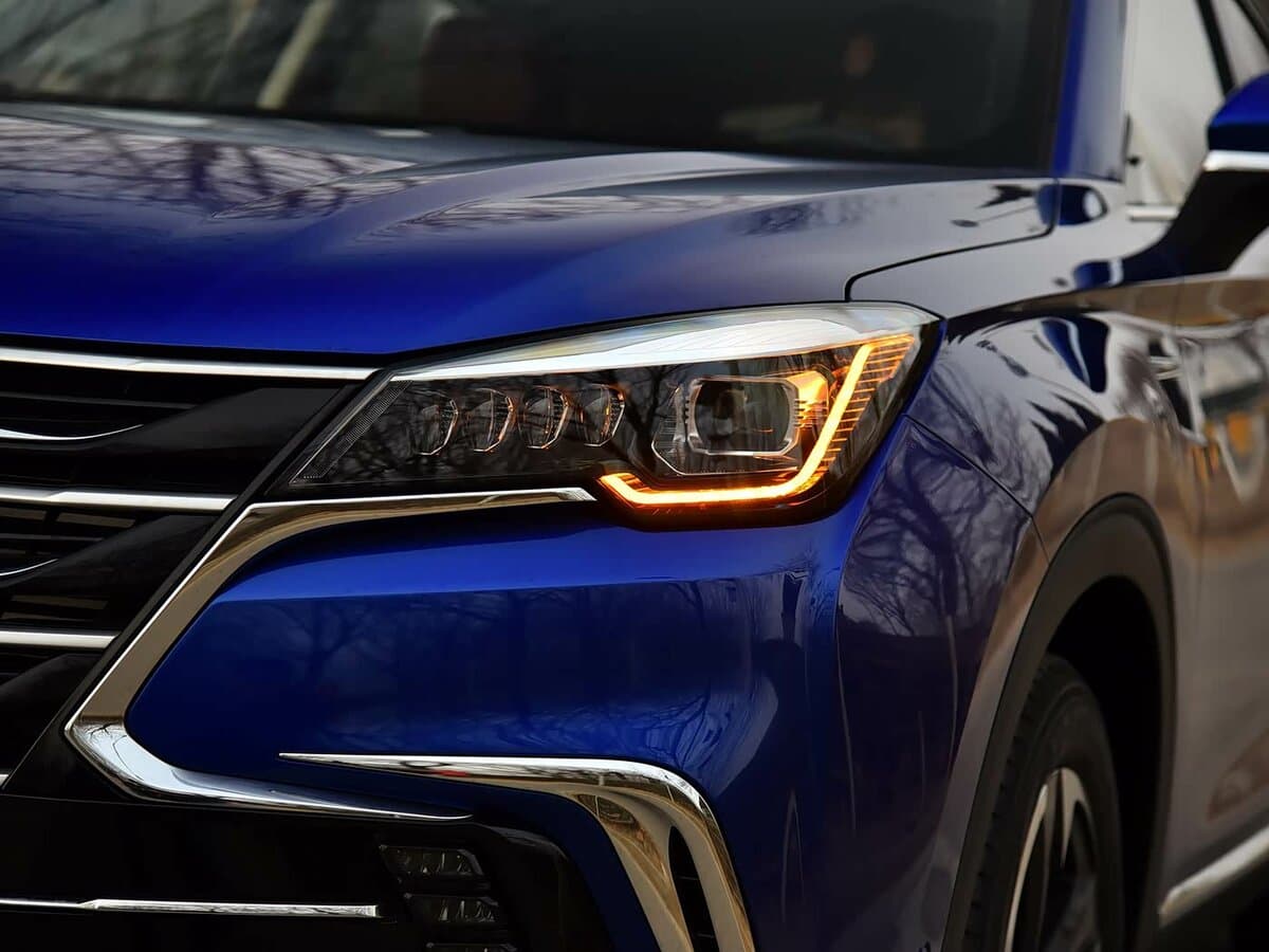 Changan CS85 I — Fara