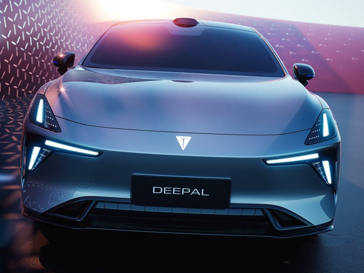 Changan Deepal L06 2025 – indiyədək — Öndən
