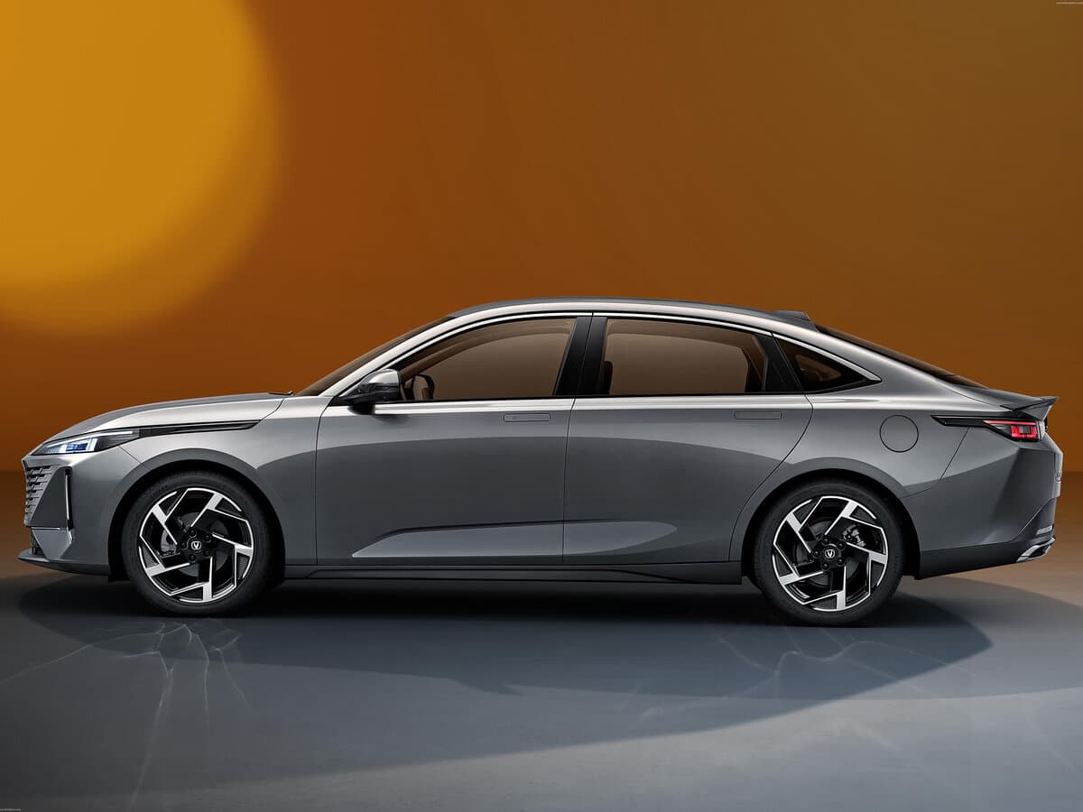 Changan Lamore 2023 – indiyədək — Yandan