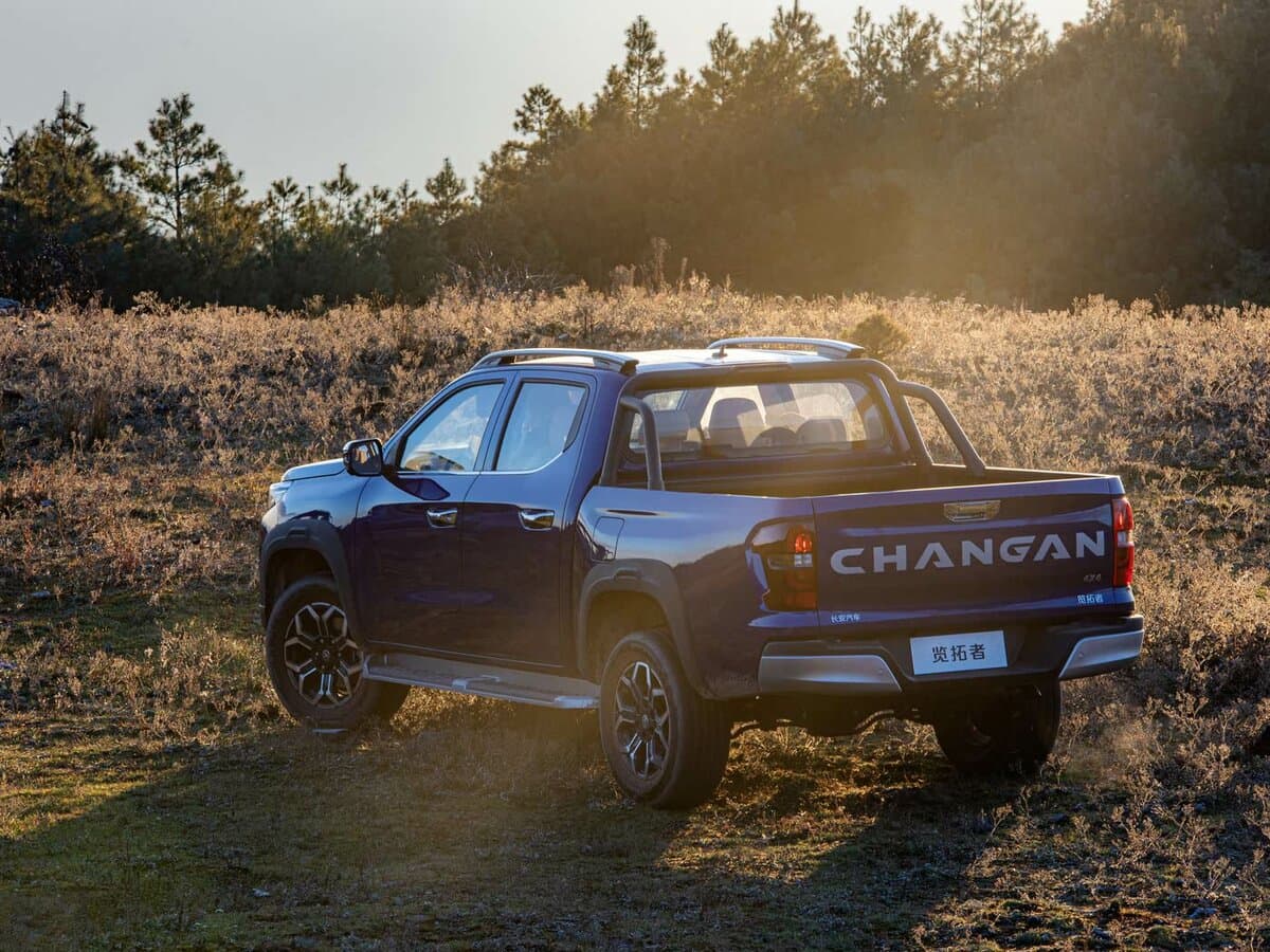 Changan Lantuozhe (Explorer) 2022 – indiyədək — 3/4 arxadan