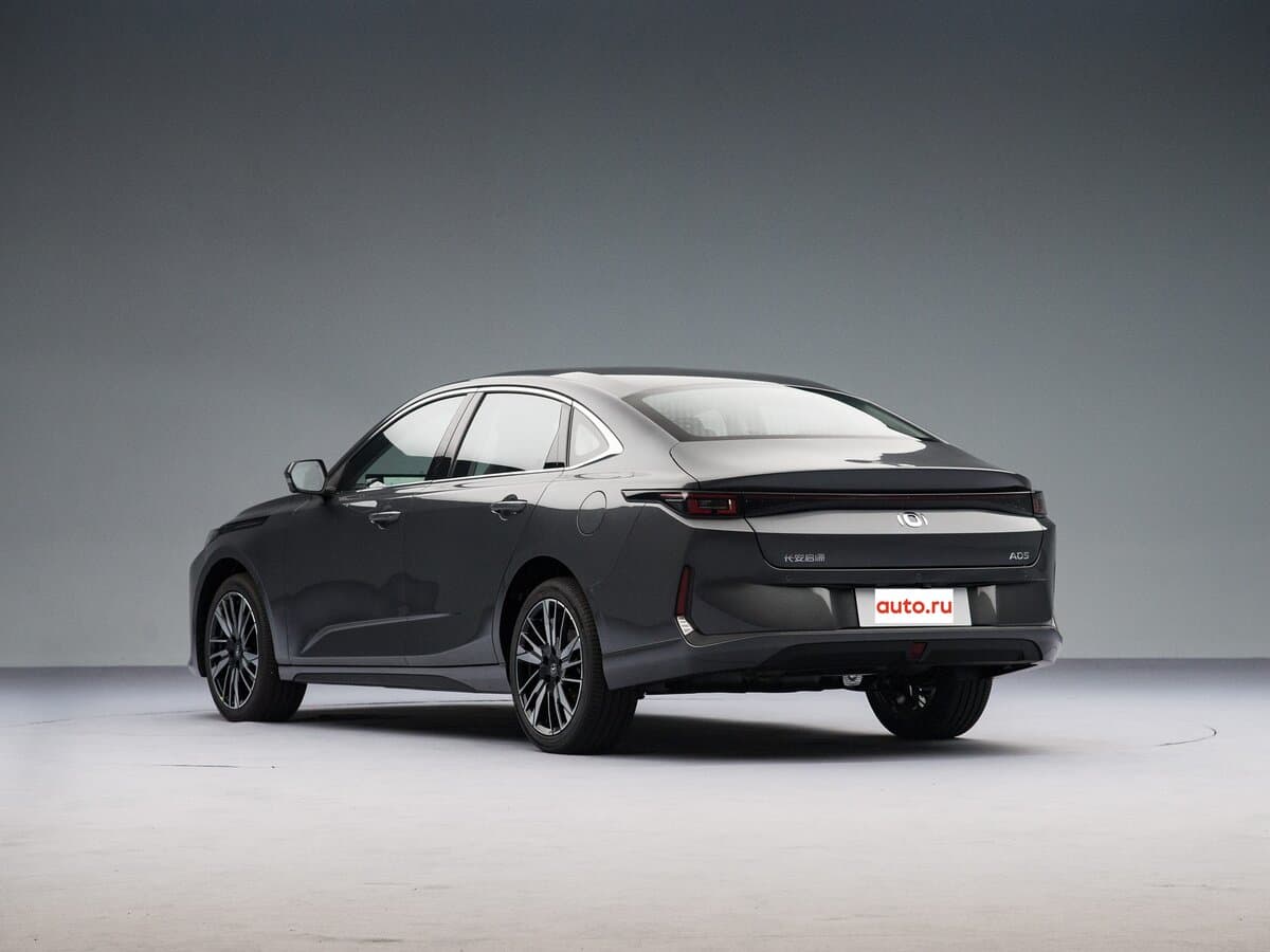 Changan Qiyuan A05 I Restayling — 3/4 arxadan