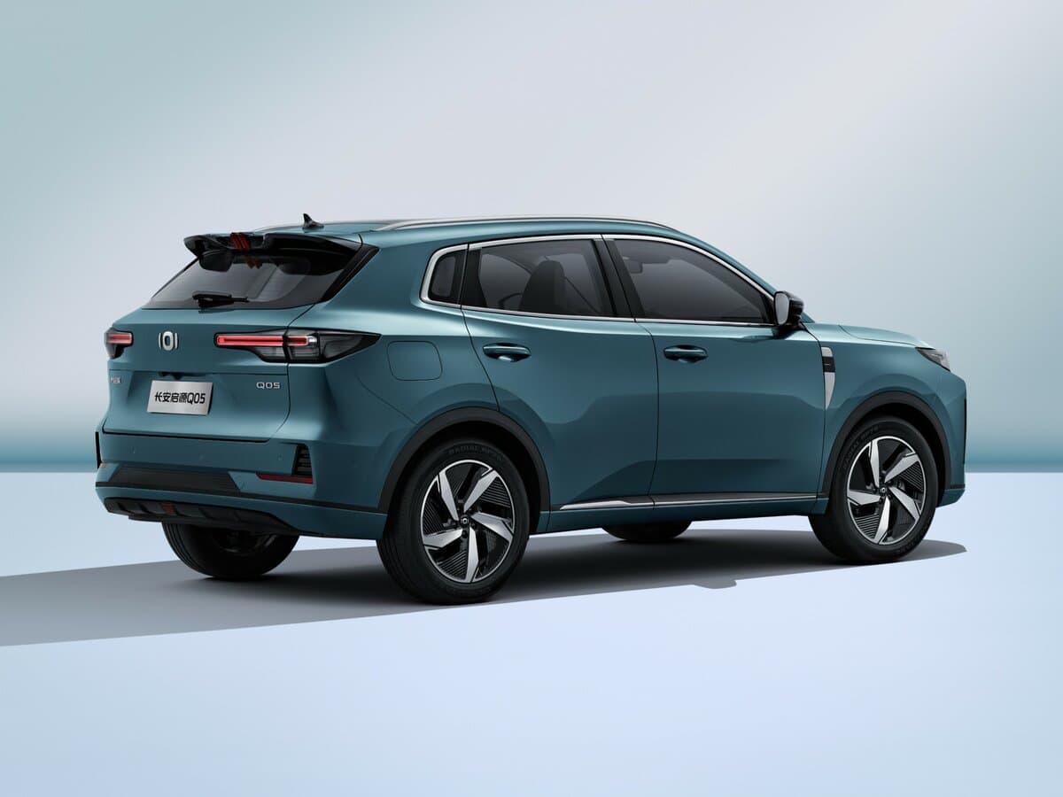 Changan Qiyuan Q05 I — 3/4 arxadan