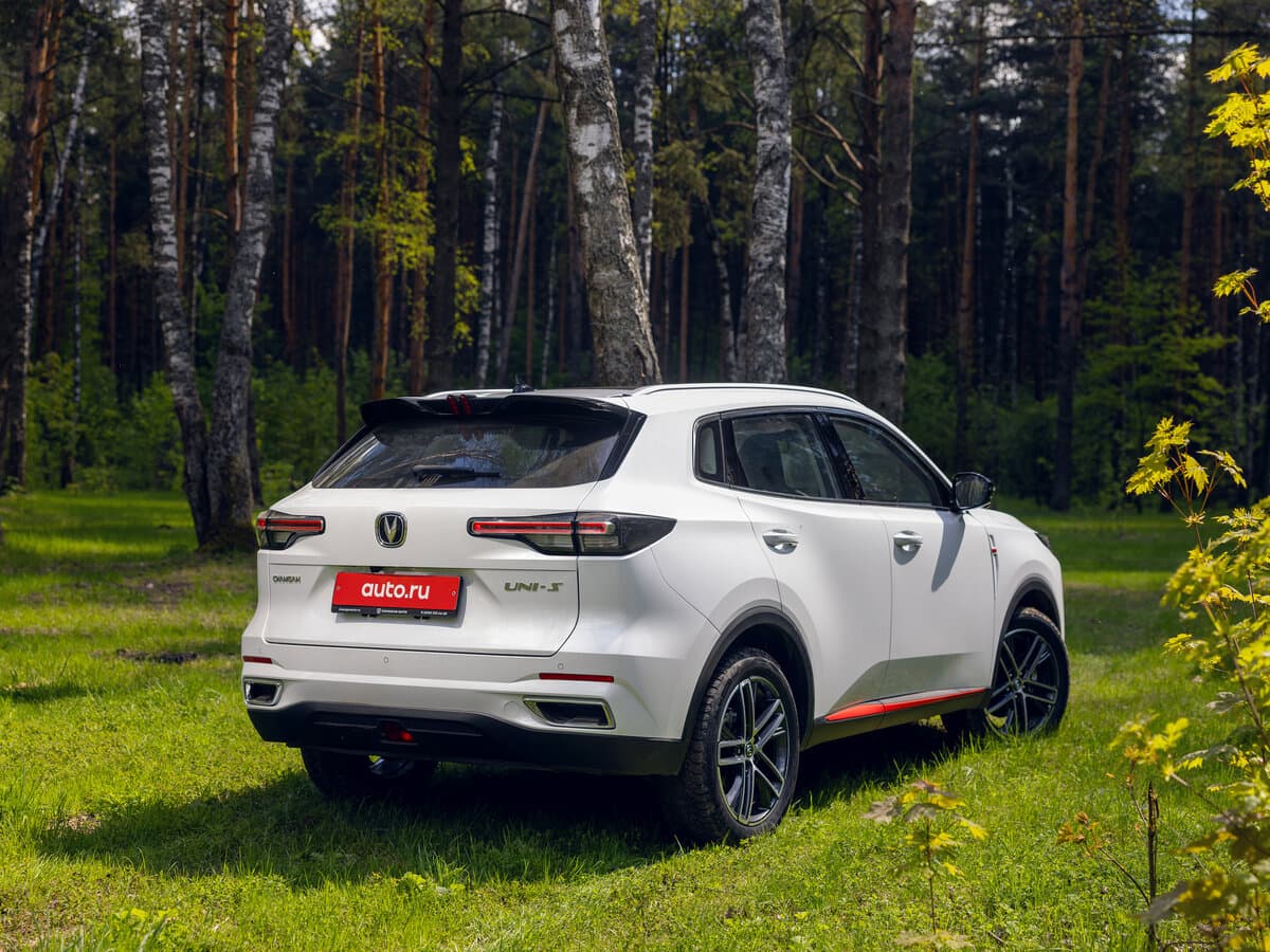 Changan UNI-S I — 3/4 arxadan