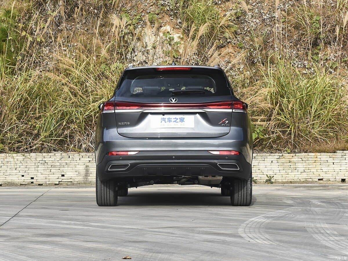 Changan X7 Plus 2024 – indiyədək — Arxadan