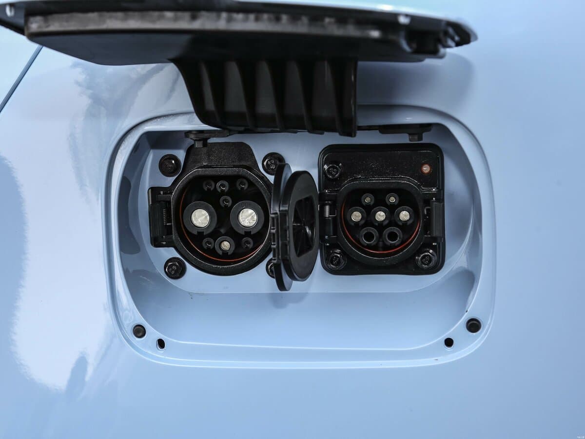 Chery eQ1 I — Salon, öndən
