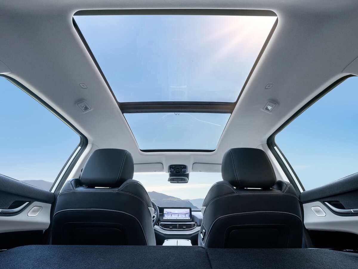 Chery eQ7 2023 – indiyədək — Salon, öndən